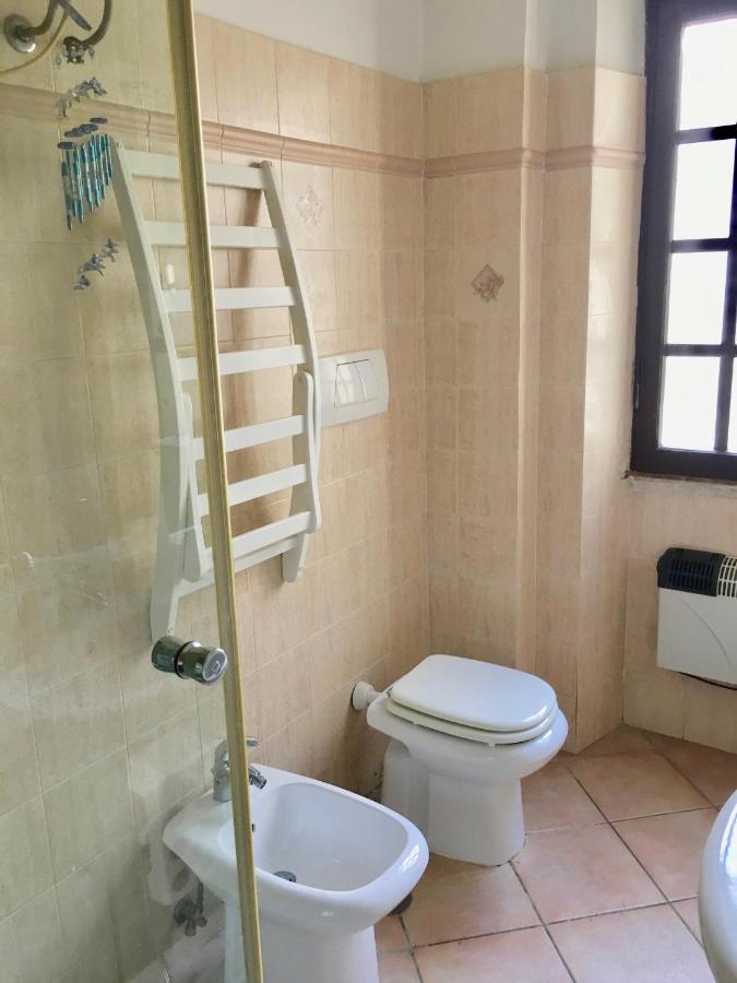 Casa Delfino - Appartamento Centro Storico A Due Passi Dalla Spiaggia & Mare, Porto & Ferrovia Civitavecchia Exterior foto