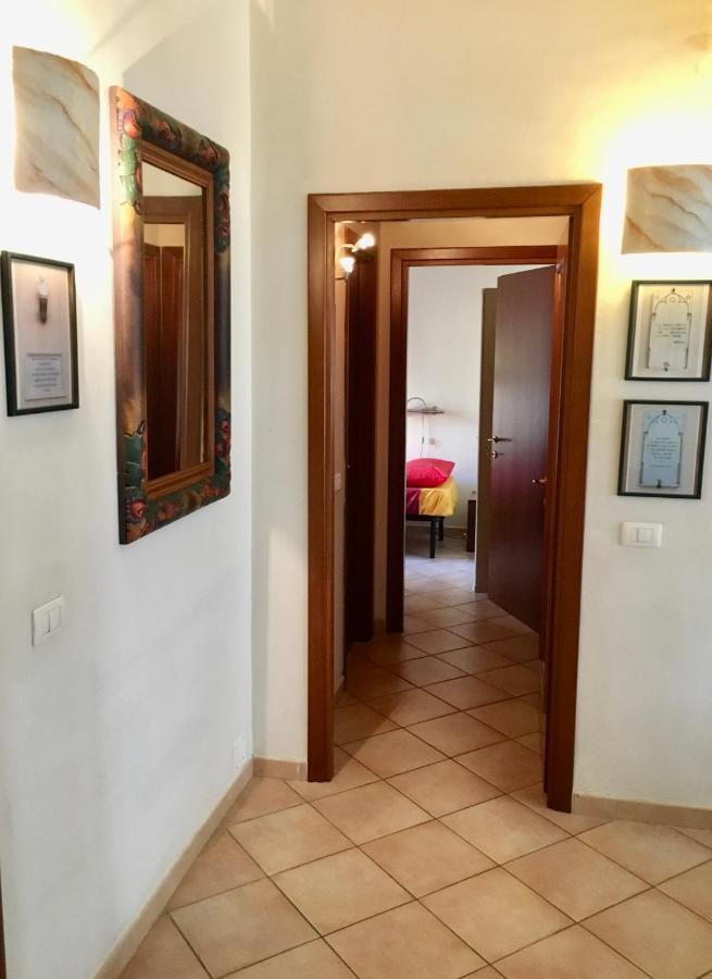 Casa Delfino - Appartamento Centro Storico A Due Passi Dalla Spiaggia & Mare, Porto & Ferrovia Civitavecchia Exterior foto